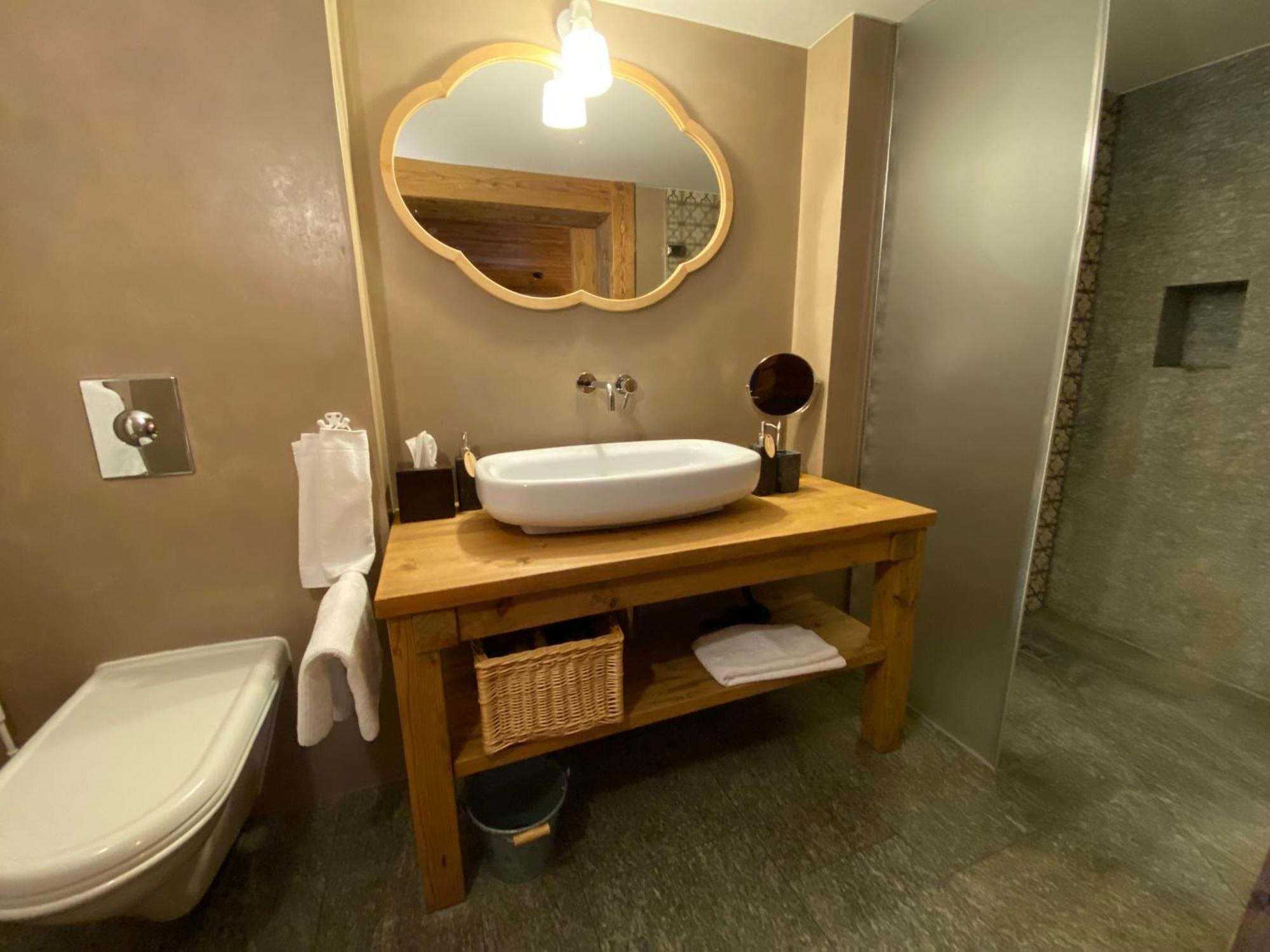 Maiensaesshotel Guarda Val 렌쩨르하이데 외부 사진