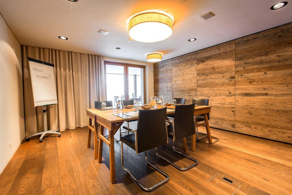 Maiensaesshotel Guarda Val 렌쩨르하이데 외부 사진