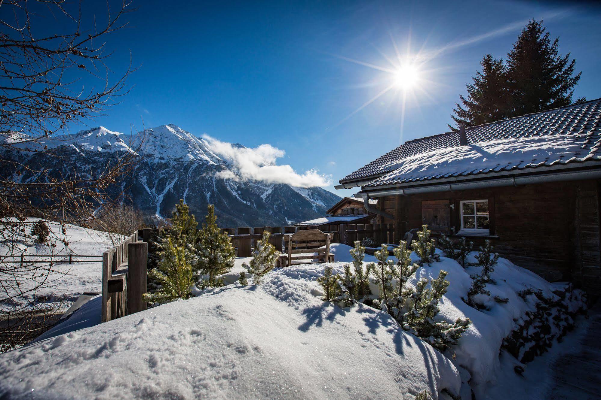 Maiensaesshotel Guarda Val 렌쩨르하이데 외부 사진