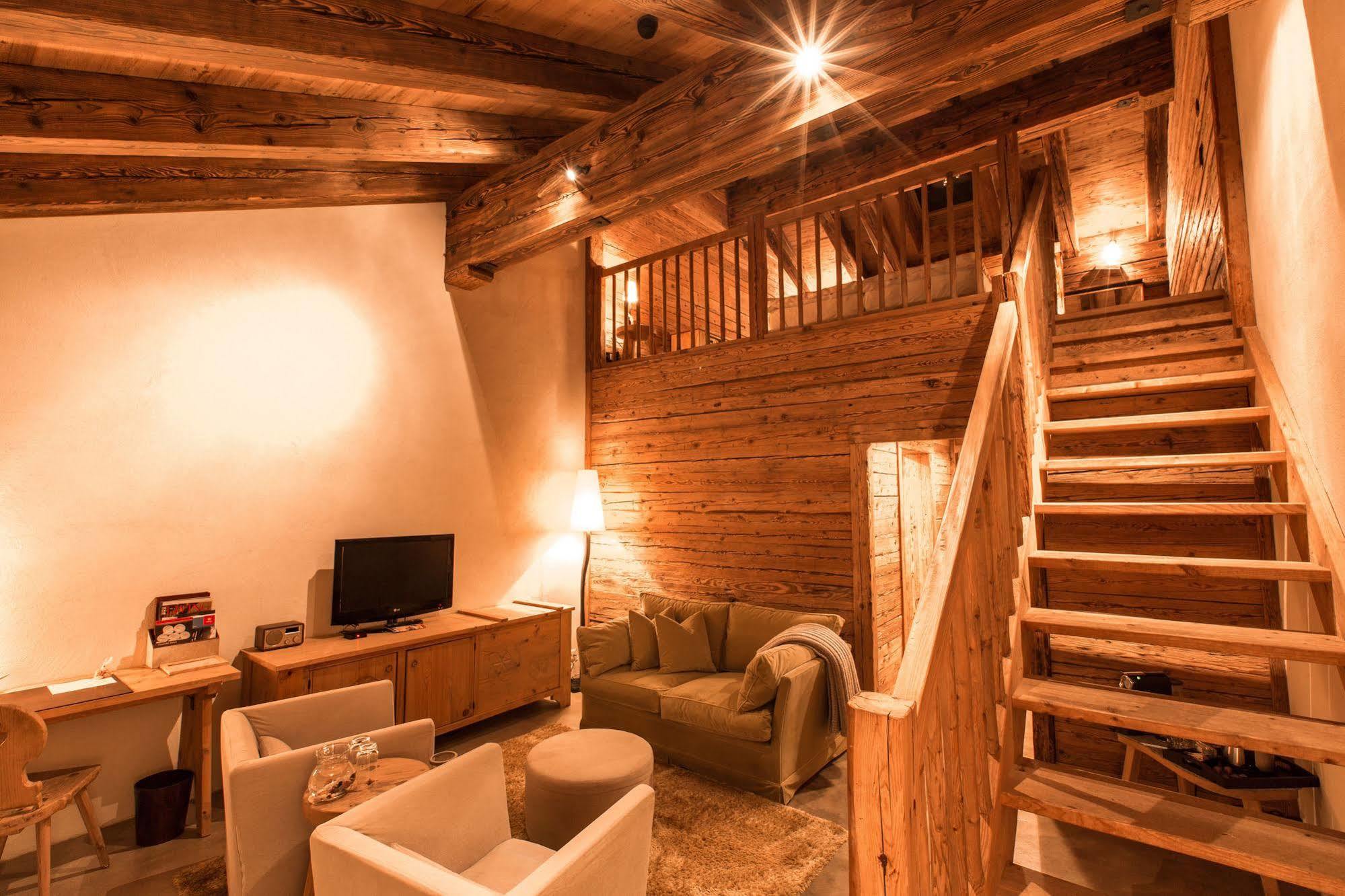 Maiensaesshotel Guarda Val 렌쩨르하이데 외부 사진